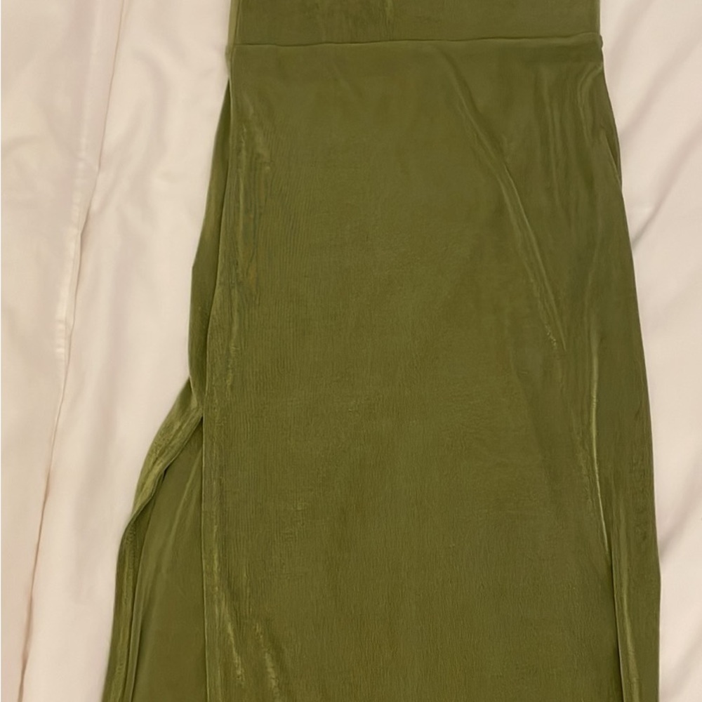 Green dress maxi